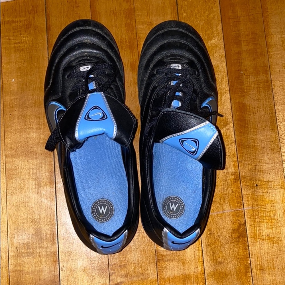 Women’s nike cleats